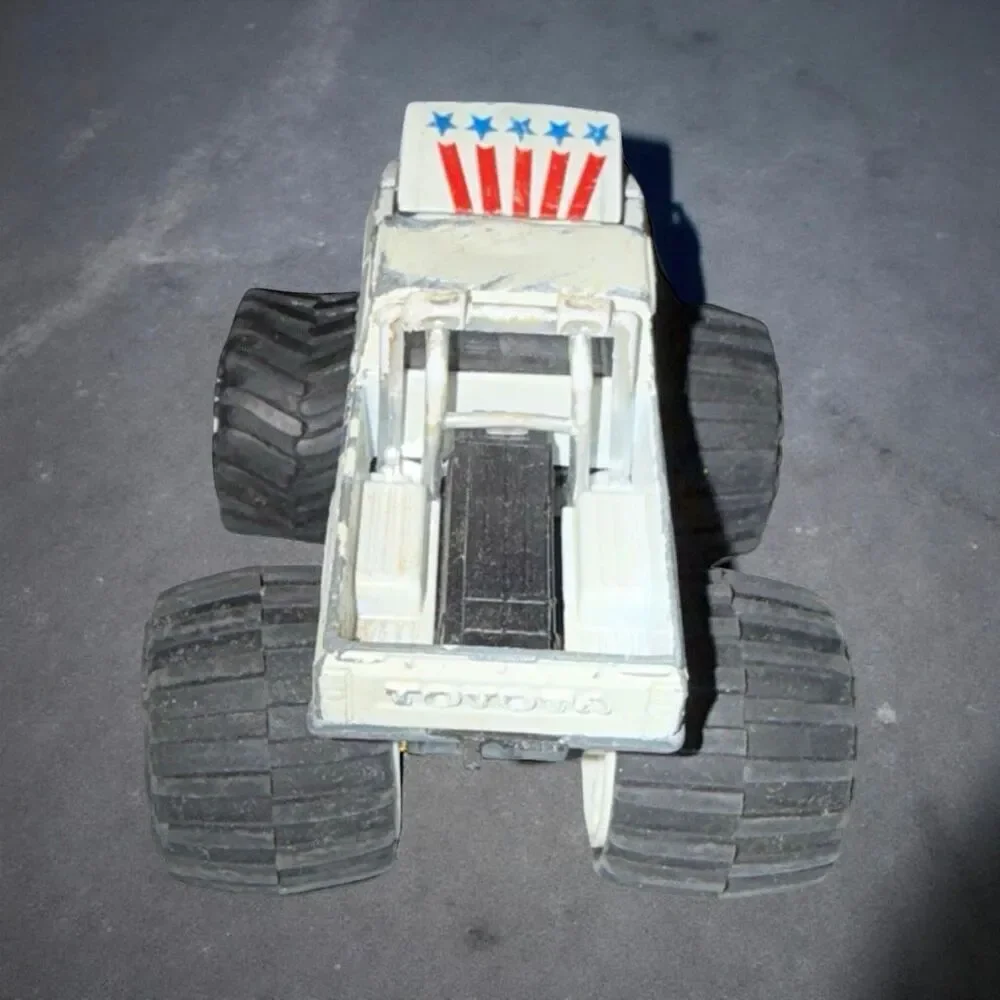 Majorette Toyota American Matchbox Supercharge Bigfoot 57 Chevy Monster Trucks